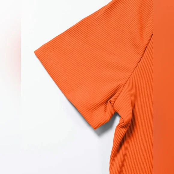 Women’s two piece pants set. Casual short sleeve round neck tee and leggings. - Picture 4 of 6